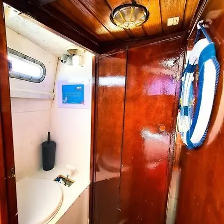 Vega-boat House